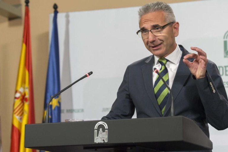 Díaz infla la Administración provincial: costará 320.000 € más en altos cargos
