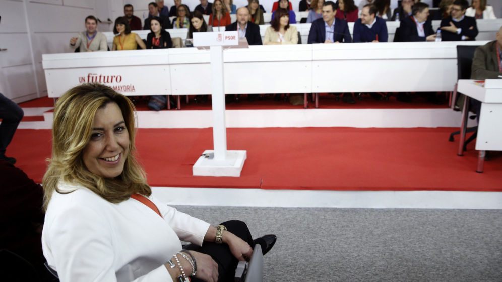 Susana Díaz retrasa su asalto a la jefatura de Ferraz